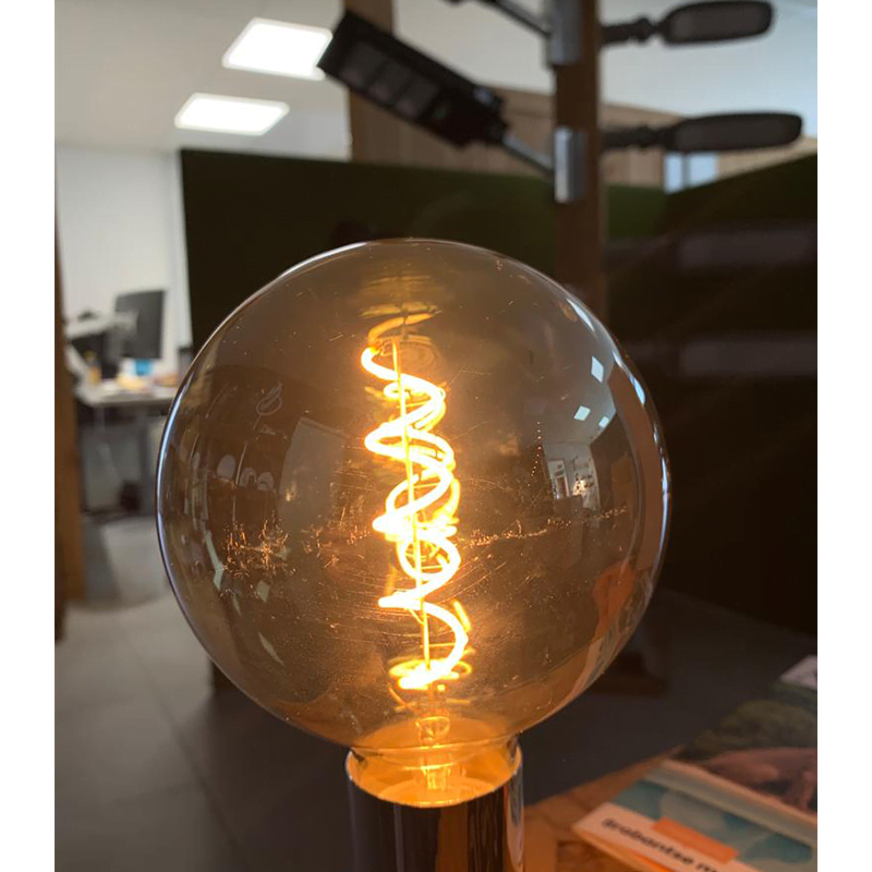 LED FILAMENT E27 GLOBE L (mogelijk met krasje) - Afbeelding 2